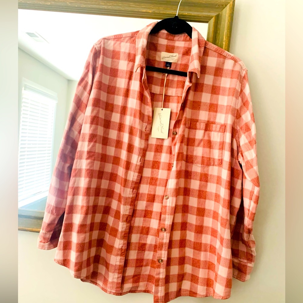 Size large checkered flannel shirt from Universal Thread at Target. New with tag